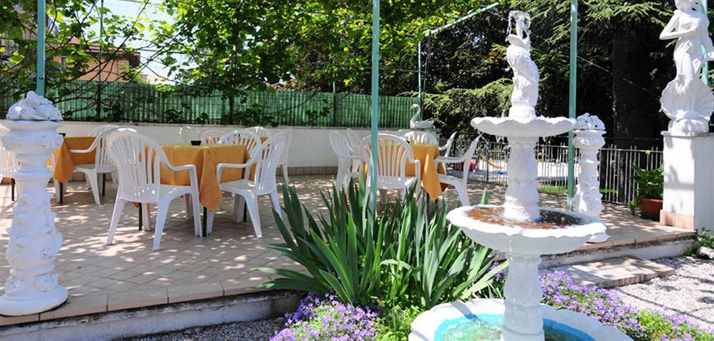 Hotel Marina Bardolino Bagian luar foto